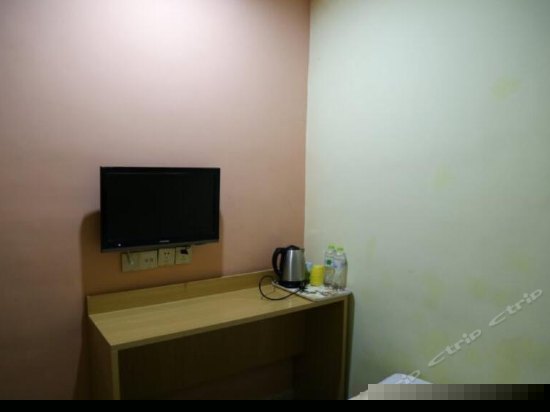 经济大床房(无窗)