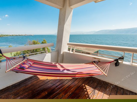 无限豪华海景套房302号房