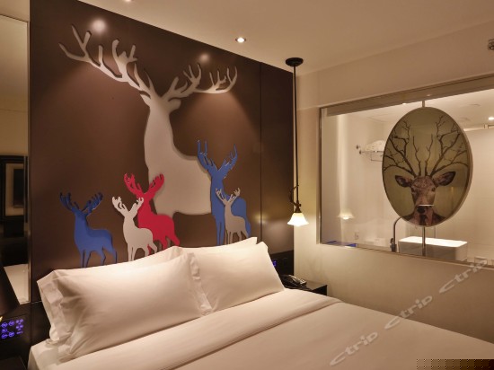 森林狂欢豪华大床房