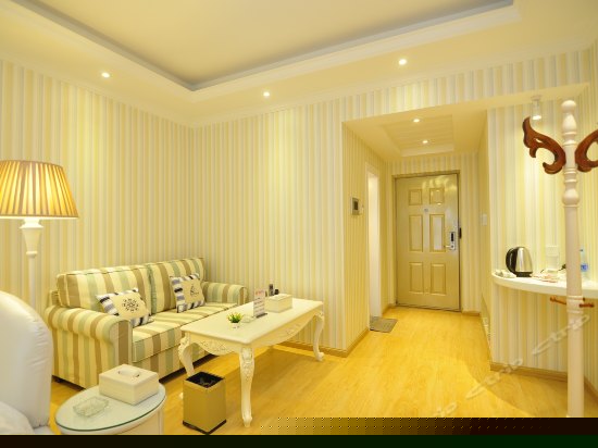 地中海风格贝壳大圆床房