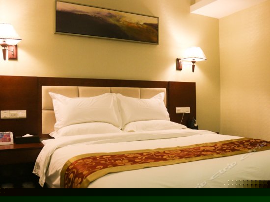 标准大床房（无窗）