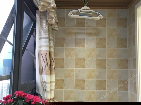 两室一厅家庭套房11