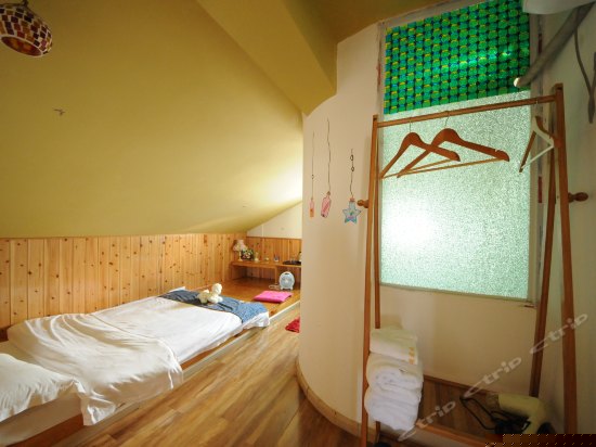 榻榻米空调家庭套房