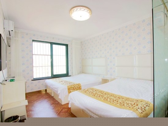 碧海蓝天温馨四人间