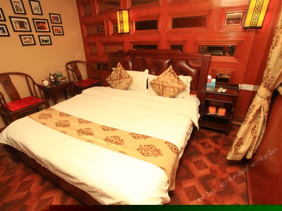 豪华风情大床房