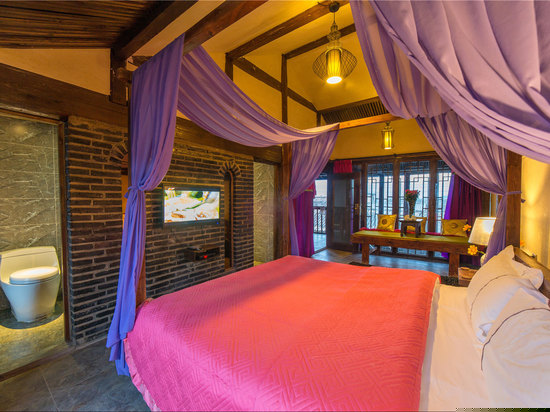 阳光观景大床房