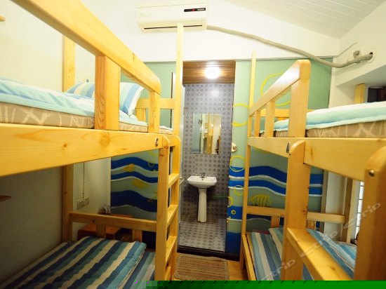 男生六人间床位(单铺价)(公卫)(内宾)