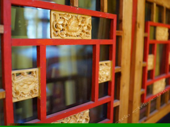 观照豪华标准间