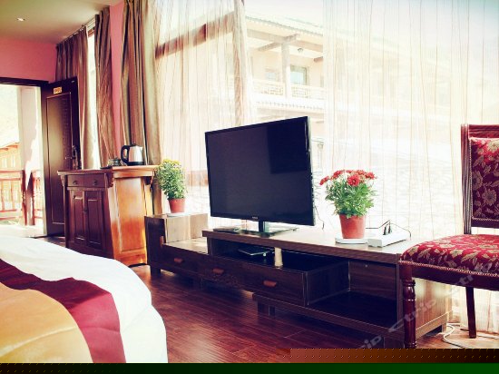 湖景情趣圆床房