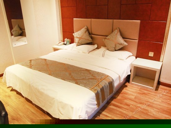 商务电脑大床房