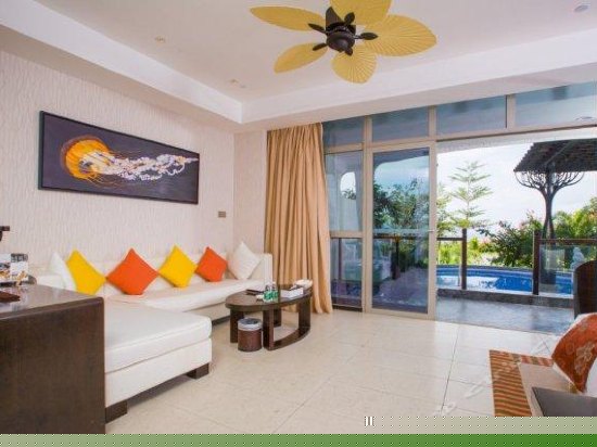 珊瑚豪华池畔房