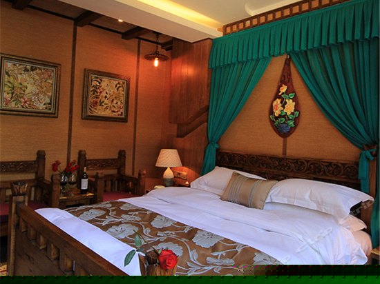 豪华阳光大床房