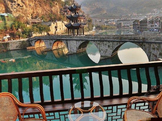 倾墨艾绿阳台观景房