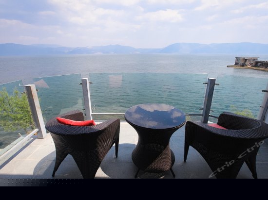 复式双面海景大床房