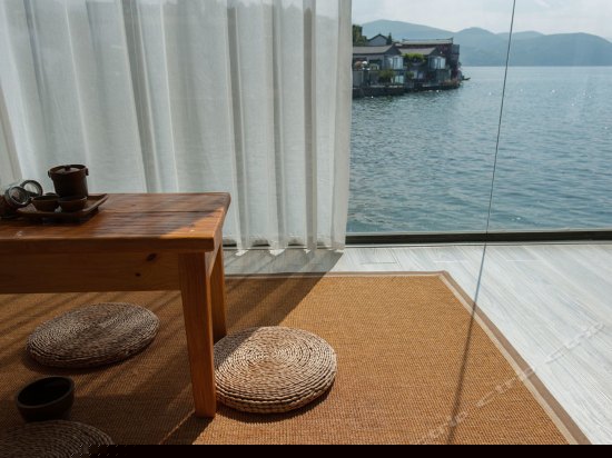 全海景落地窗大床房风花