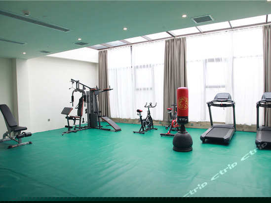 健身娱乐设施