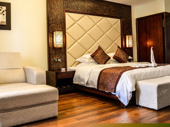 豪华江景大床房