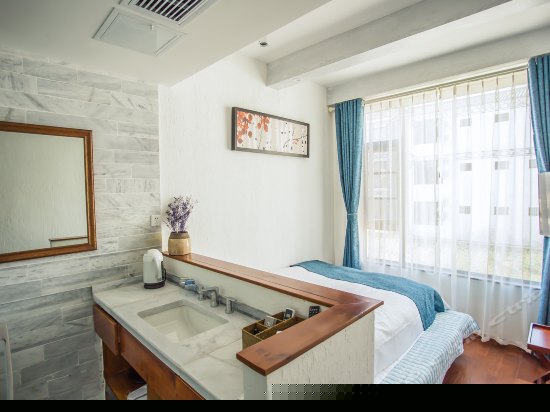 榻榻米标准大床