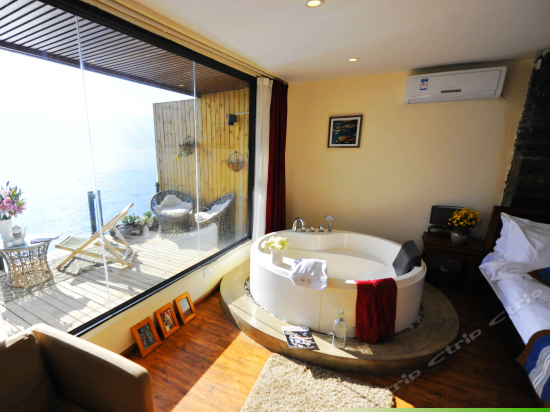 秋水海景露台大床房