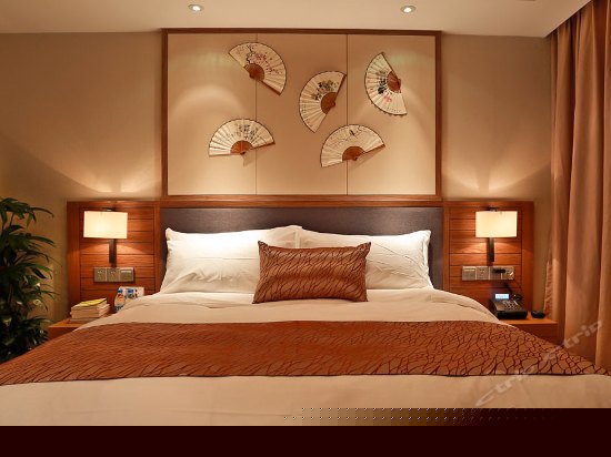 书香府邸套房一卧一厅