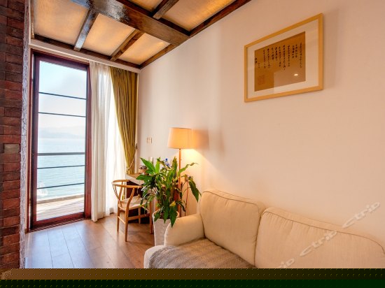 180度豪华海景双床房