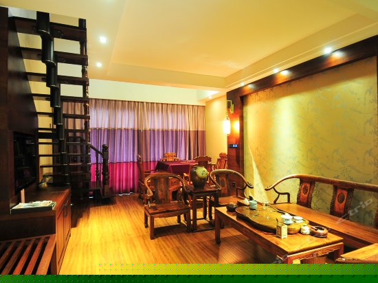 尊享豪华复式套房（双卫生间）