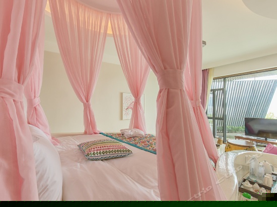 浪漫海景大床房