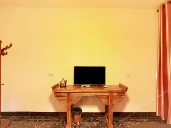 荣华富贵罗汉床房