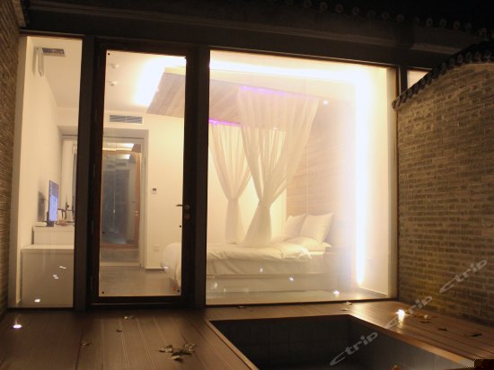 独立小院大床房