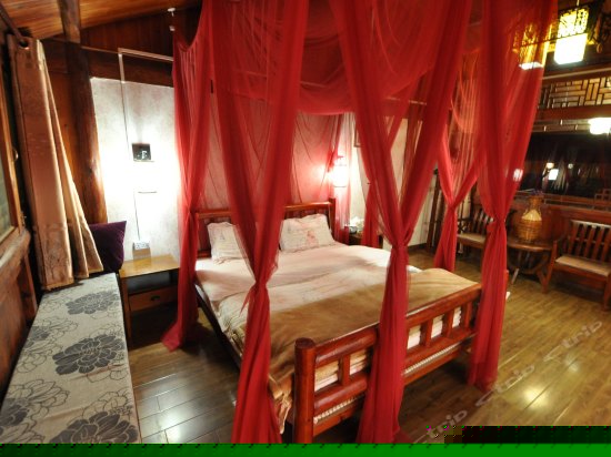 豪华蜜月大床房（三忘屋）