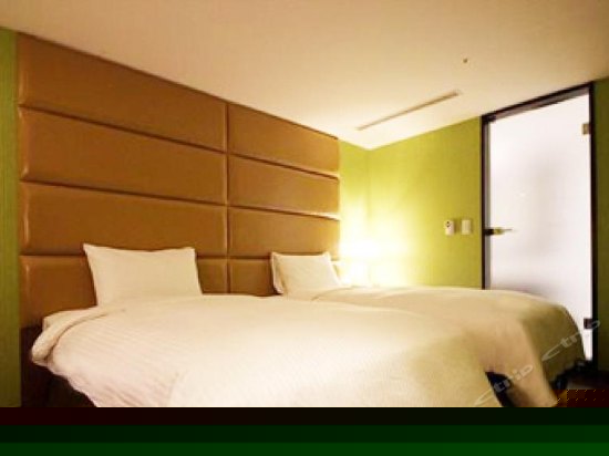 精致标准双床房（无窗）