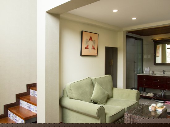 花园复式双床房