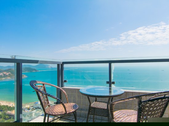 180度无敌海景圆床房