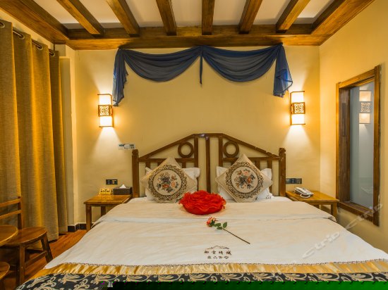 豪华大床房