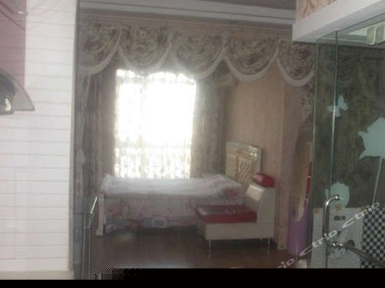 豪华透明卫浴大床房