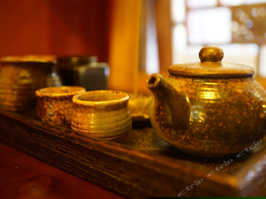 藏红精品大床房