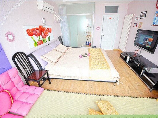 豪华飘窗观海大床房