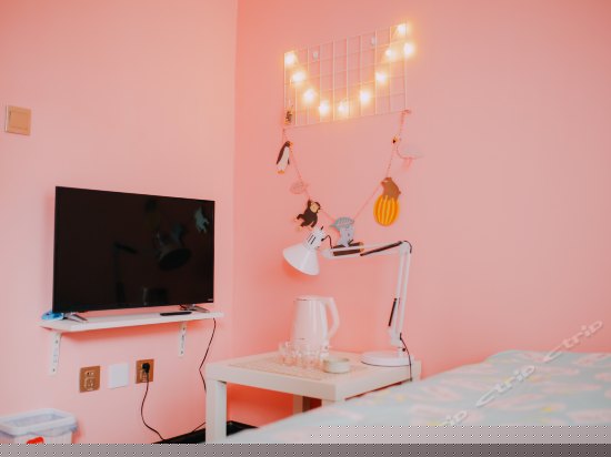 西窗二号粉色间