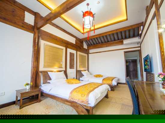 豪华阳光观景标准房