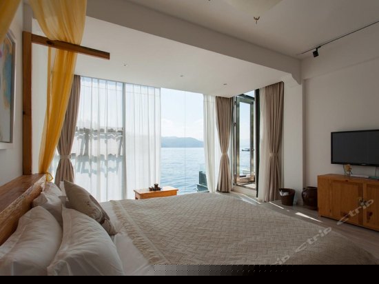 亲水海景落地窗大床房（风花1）