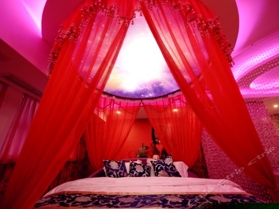 浪漫温情浴缸房