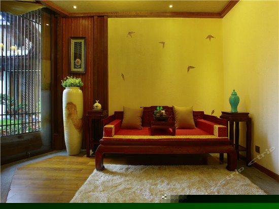 花园温馨家庭套房