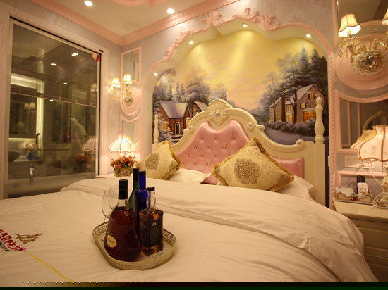 豪华宫廷大床房