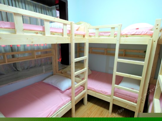 景观男女混合六人床位房