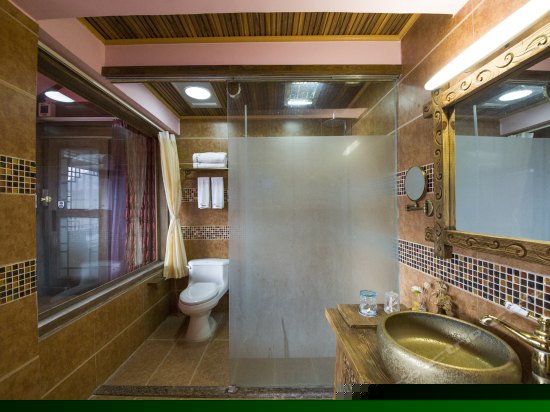 精品蜜月圆床房