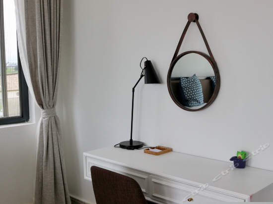 豪华海景山景超大露台大床房