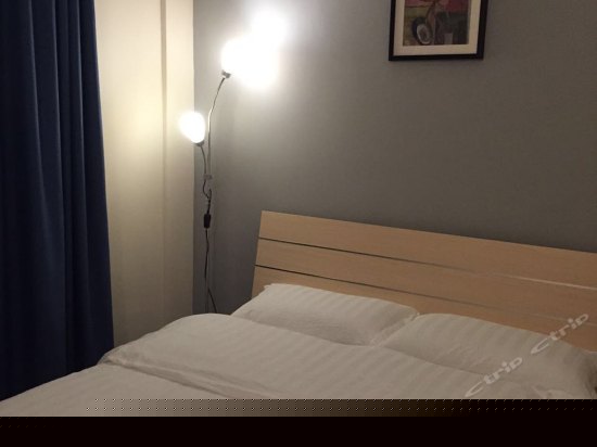 简约舒适大床房