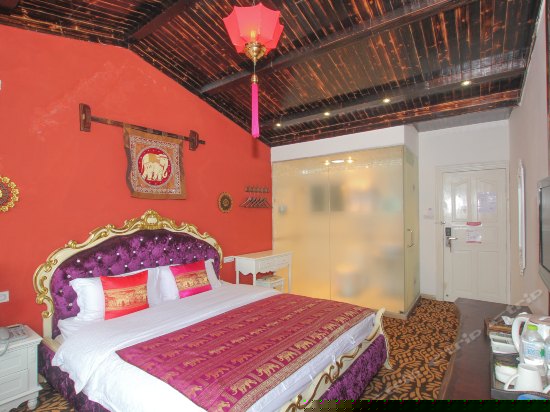 泰式豪华大床房