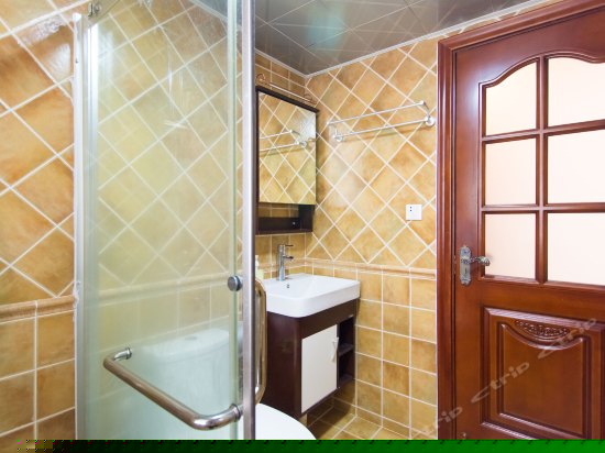 豪华无敌海景套房（3房2厅2卫）