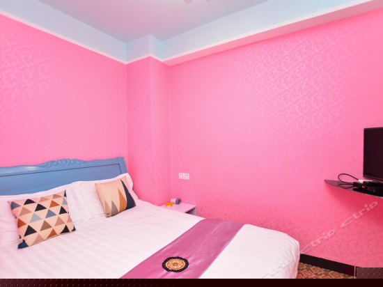 典雅阳台独卫大床房